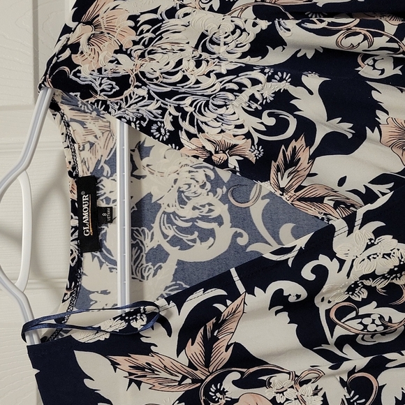 Dress - Picture 3 of 4